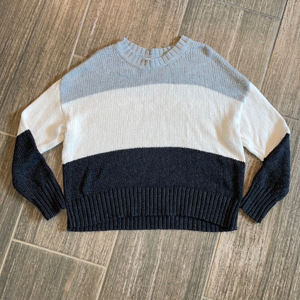 American Eagle size medium sweater